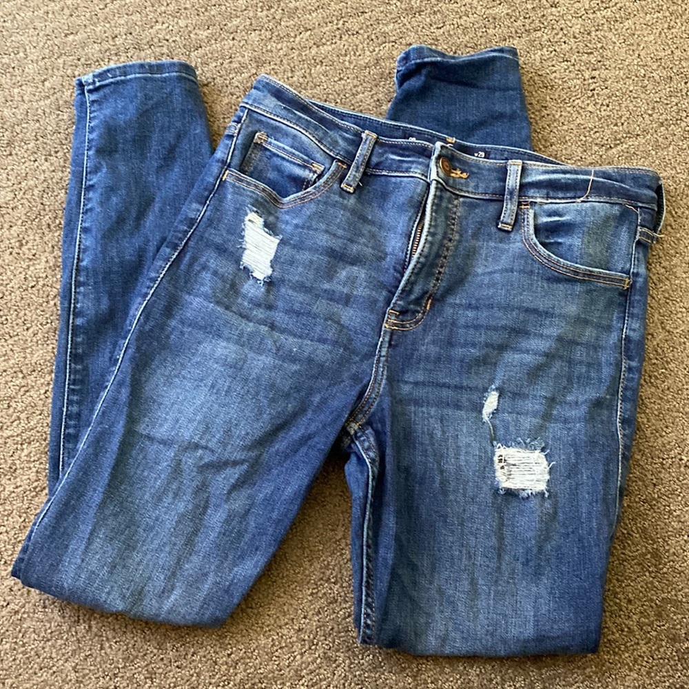 Hollister high rise supper skinny jeans. Soft stretch 9r
